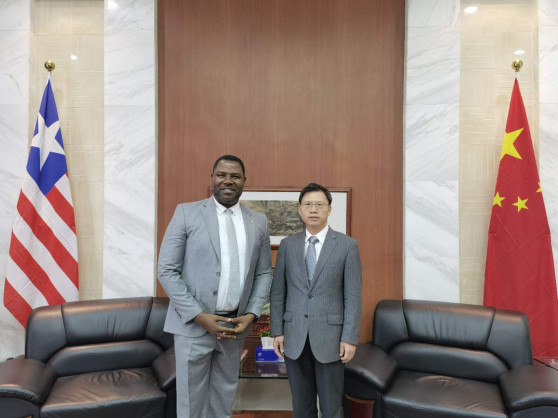 Ambassador Yin Chengwu Met with UP National Chairman Tarpeh