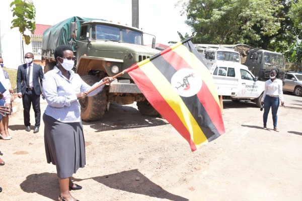 Coronavirus - Uganda: The Permanent Secretary flags off non-medical items to institutional quarantine centers in 30 districts