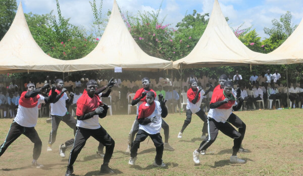 Young artists send message of peace at United Nations Mission in South Sudan (UNMISS)-hosted Youth Day