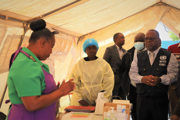 <div>The World Health Organization Representative's Groundbreaking Visit to Cholera-Affected Provinces in Zimbabwe</div>