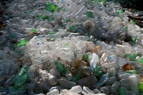 Greenpeace Africa Volunteers Start Ambitious Campaign for Plastic Ban