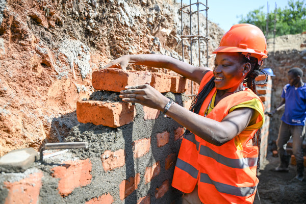 Breaking barriers, building futures – a second chance for women refugees and the communities that host them in Uganda