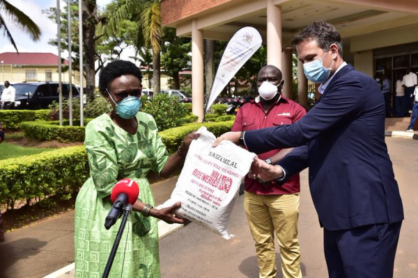 Coronavirus – Uganda: Nile Breweries Limited donates 30 tonnes of maize flour that will feed at least 4,000 families during lock down