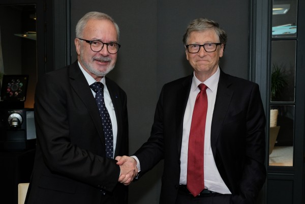 Bill Gates and European Investment Bank President Hoyer agree to accelerate support for human development and climate action