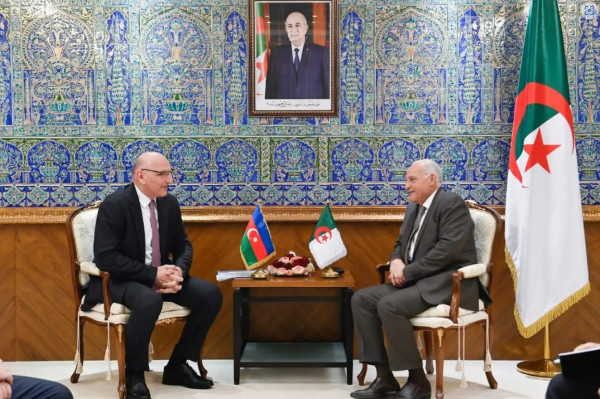 <div>Algérie : M. Attaf reçoit l'envoyé spécial du président de l'Azerbaïdjan</div>