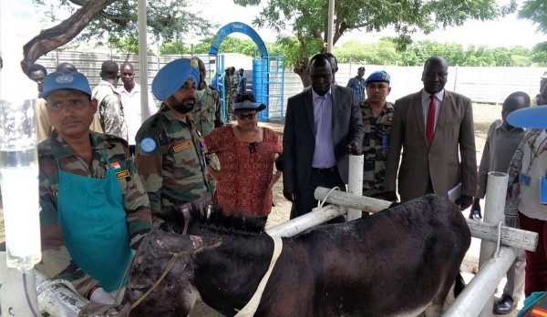 Indian peacekeepers give Malakal vet hospital a facelift (by Gagan)